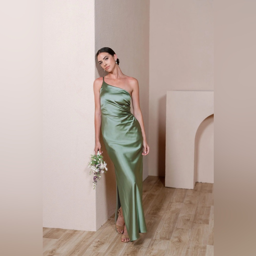 Revelry Jade Satin Dress Size 2 Petite Maxi in SAGE GREEN